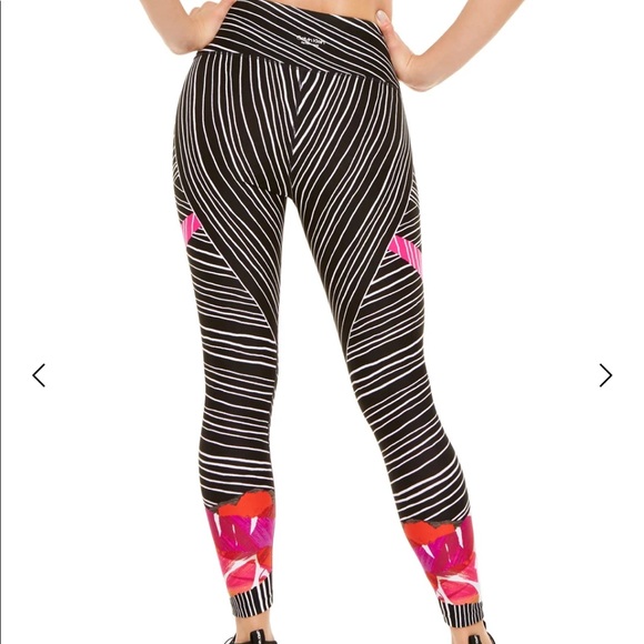 Calvin Klein Performance Leggings Size Medium - Picture 2 of 9